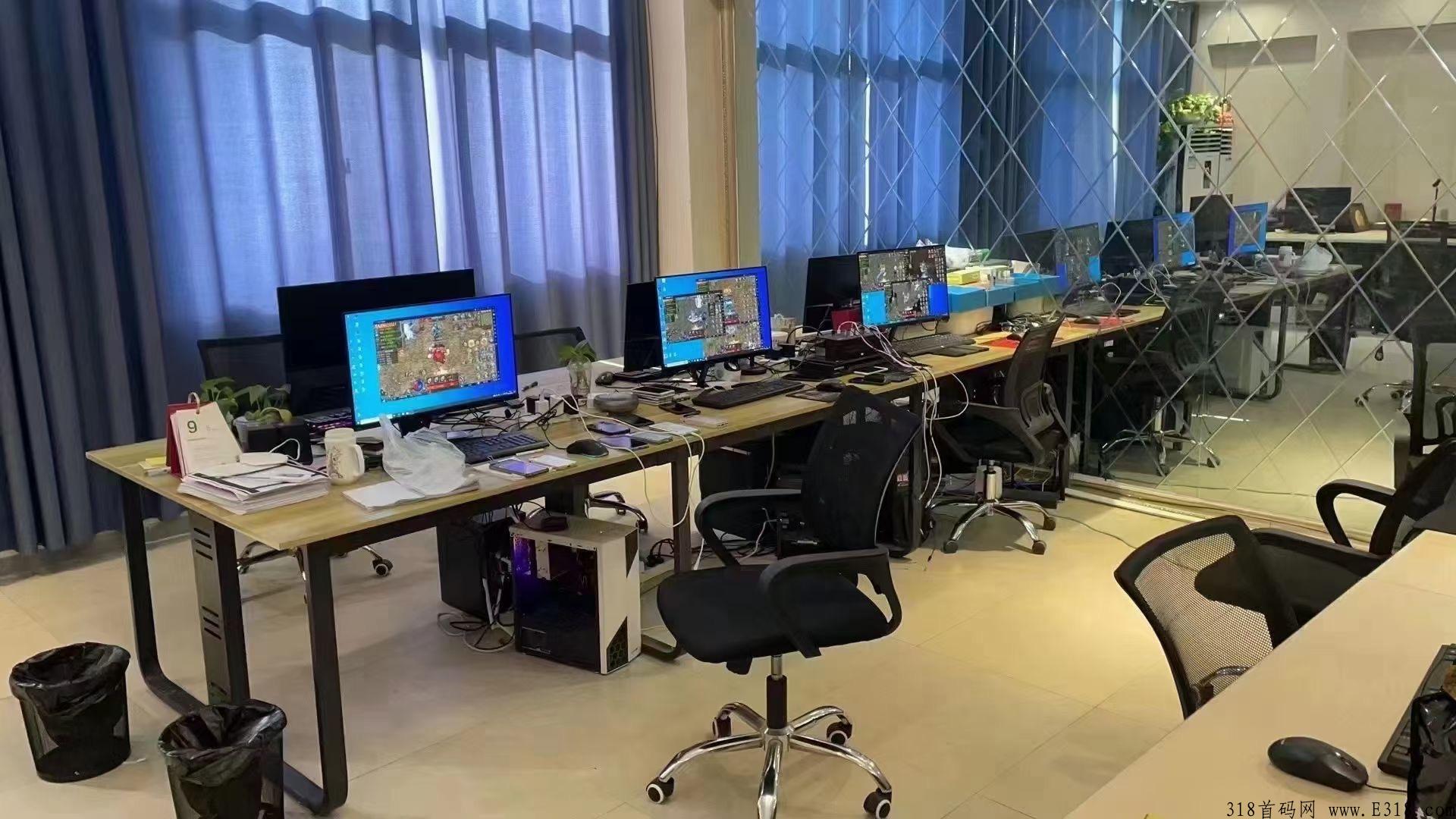 全自动打金传奇，每天赚几十米，装备在线回收手机电脑通用